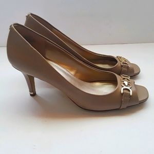 Bandolino Shoelust Pumps